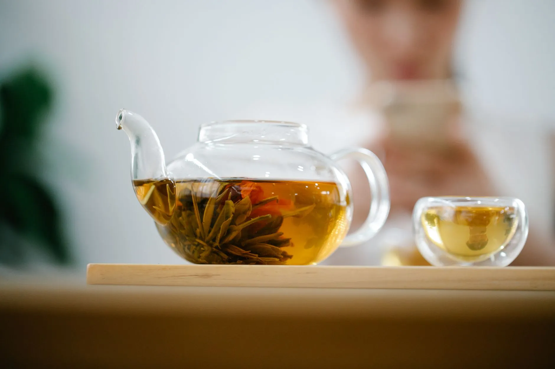 精密衬套加工精度对滚珠丝杠传动稳定性的影响研究