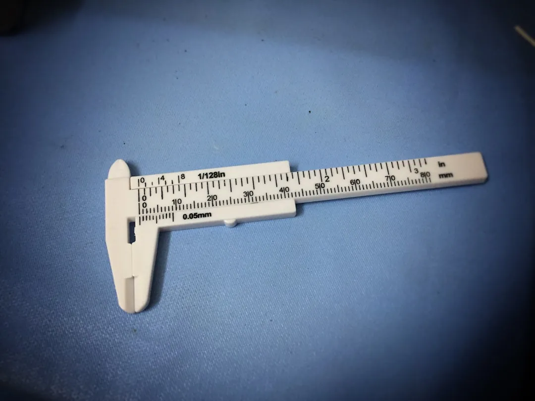 精密导轨与直线轴承在半导体设备中的配合应用解析